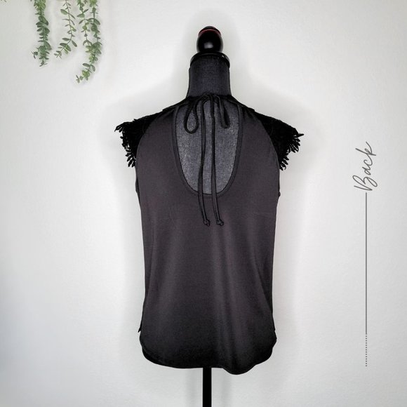 BLACK SOLID GUIPURE LACE SLEEVES TOP - Picture 6 of 7